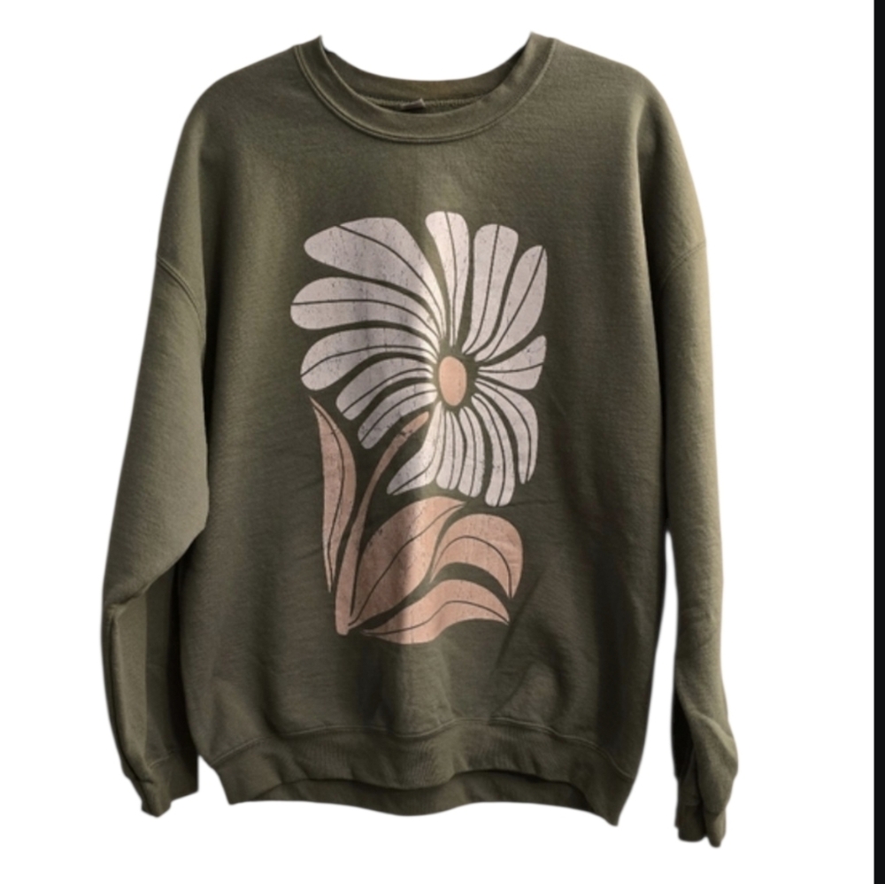 Olive green sweatshirt with a flower. Size Xl